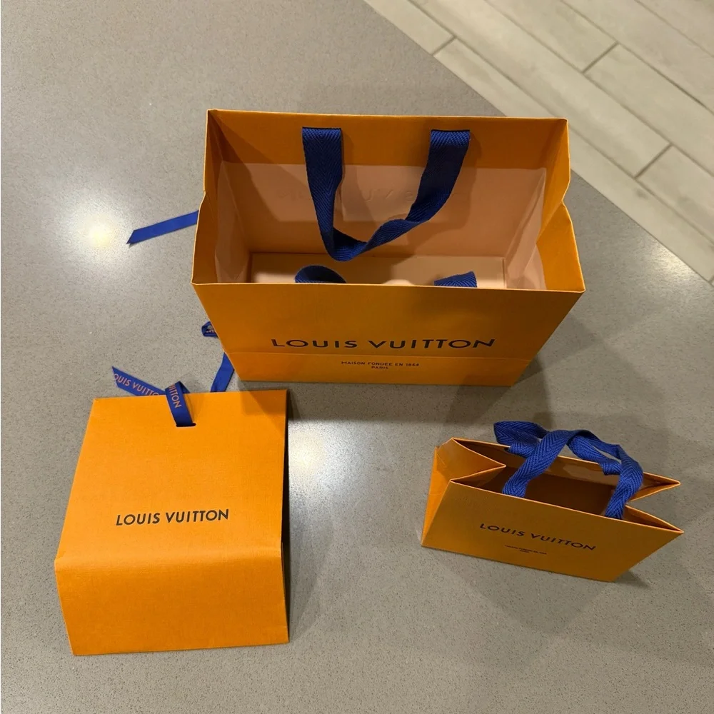 Louis Vuitton shopping Bags